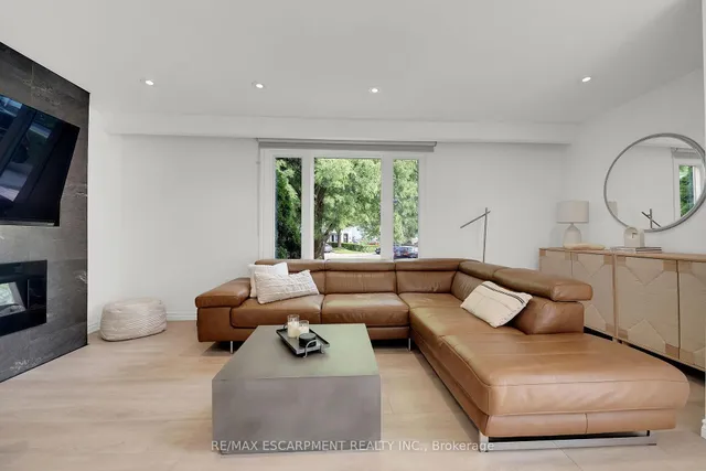 Additional image 18 of 21 Glen Eden Crt