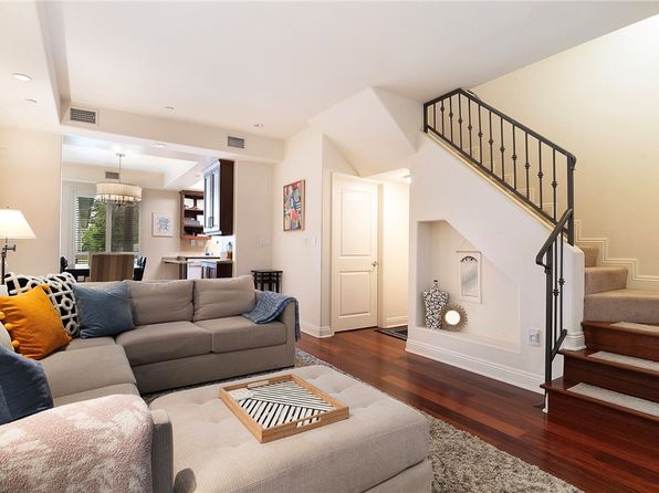 11323 Huston St, North Hollywood, CA