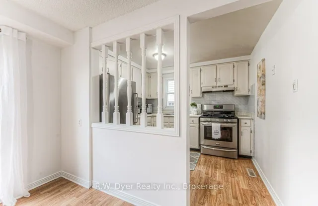 Additional image 15 of 79 Timberlane Cres