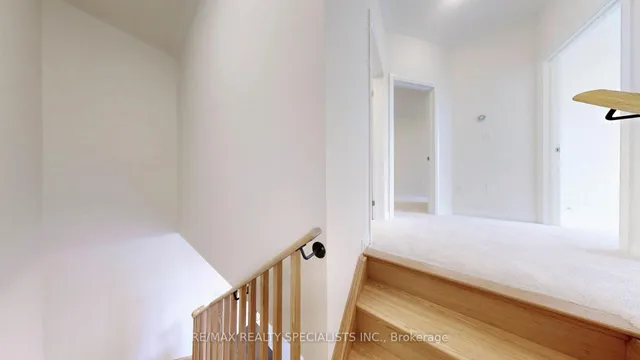 Additional image 20 of 18 Monreau Dr