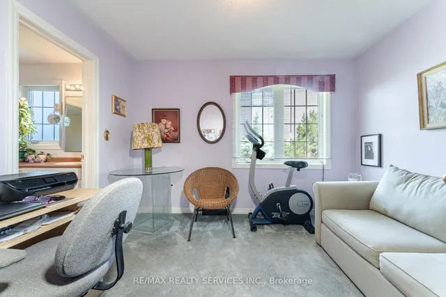 Additional image 34 of 18 Sherbo Cres