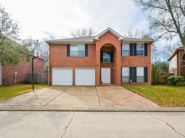 8360 Golf Green Cir, Houston, TX 77036