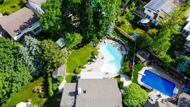 Additional image 47 of 98 Forfar Ave