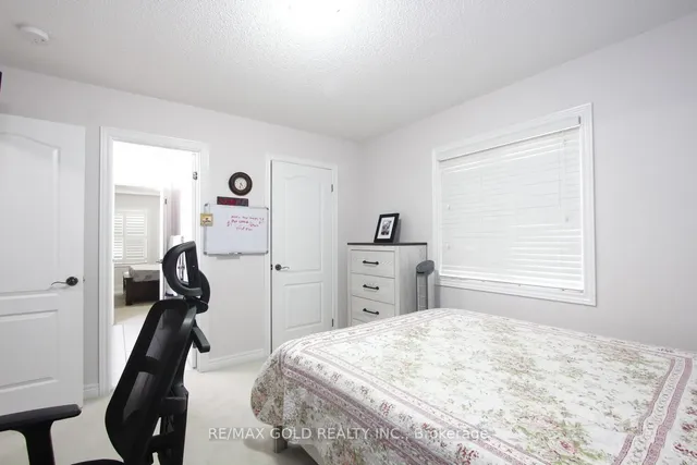 Additional image 34 of 14 Lisson Cres