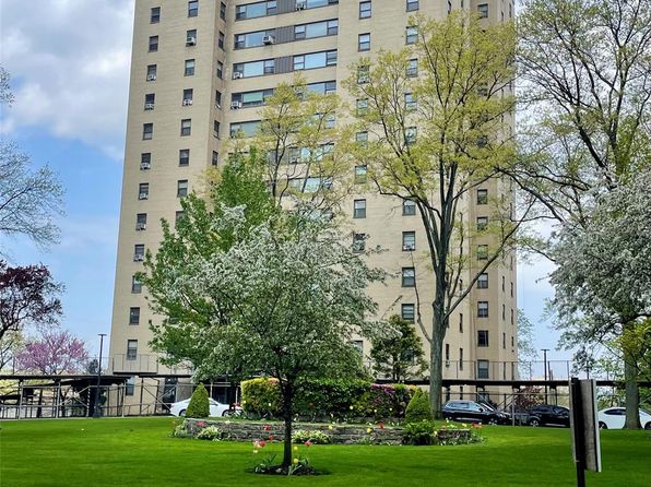 4 Fordham Hill Oval APT 8G, Bronx, NY 10468