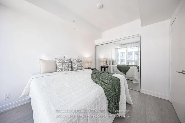 Additional image 8 of 181 Dundas St Unit 702
