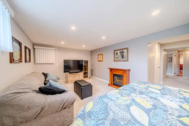 Additional image 26 of 15 Penetang Cres