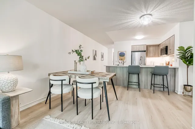 Additional image 7 of 19 Grand Trunk Cres Unit 702