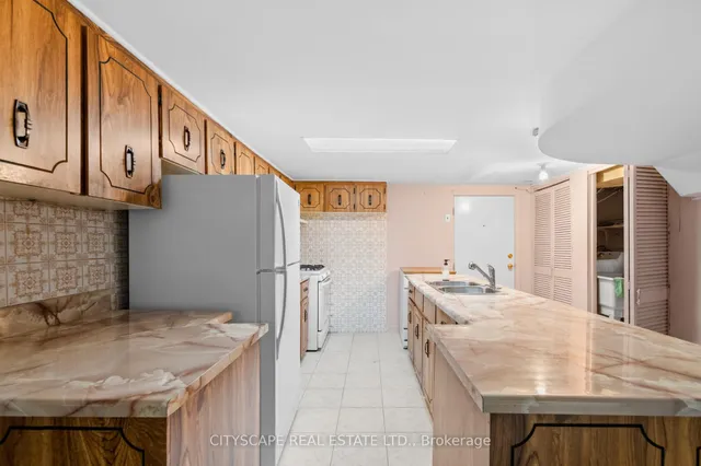 Additional image 42 of 92 Bellwoods Ave