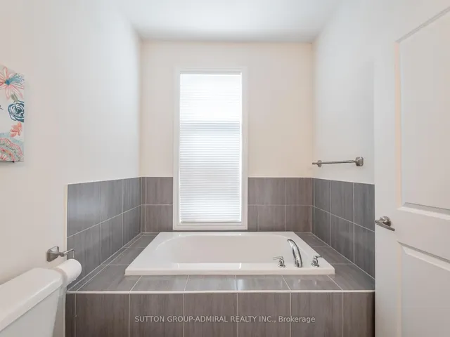 Additional image 29 of 23 Tarmola Park Crt