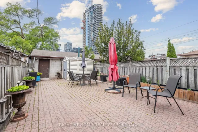 Additional image 45 of 812 Gladstone Ave