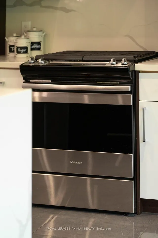 Additional image 11 of 76 Langholm Dr