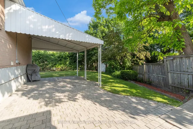 Additional image 33 of 23 Brookdale Cres