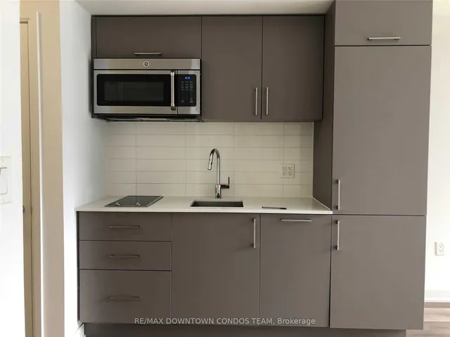 Additional image 11 of 576 Front St Unit 602