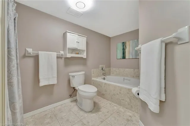 Additional image 16 of 3267 King St Unit 404