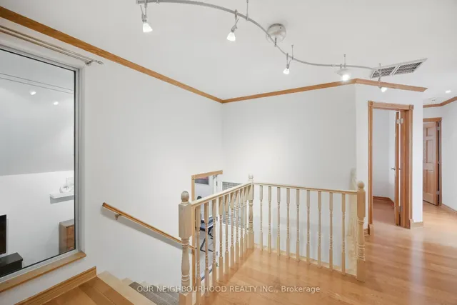 Additional image 24 of 6 Enfield Ave