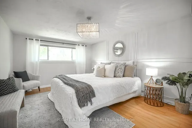 Additional image 15 of 14 Amulet St