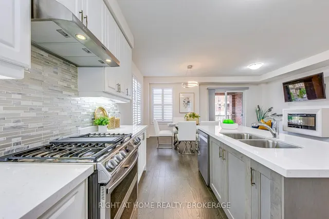 Additional image 21 of 451 Dundas St