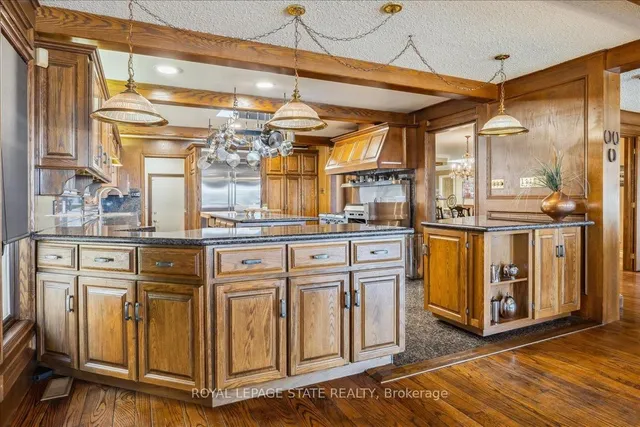 Additional image 19 of 7 Lakegate Dr