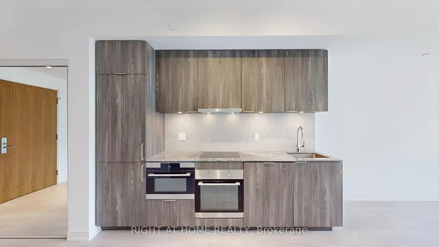 Additional image 12 of 15 Queens Quay Unit 403