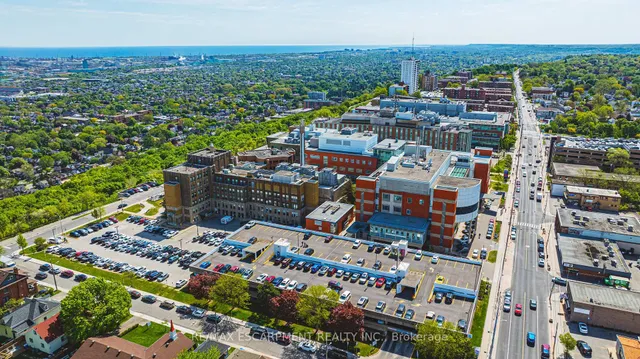 Additional image 35 of 836 Concession St Unit 208