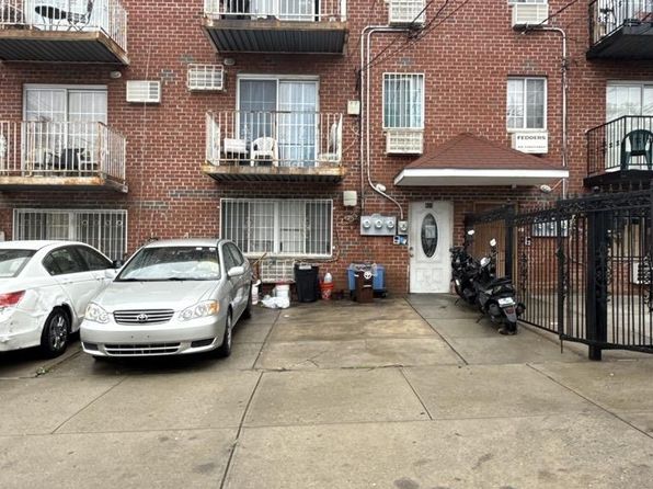 823 E 218th Street, Bronx, NY 10467
