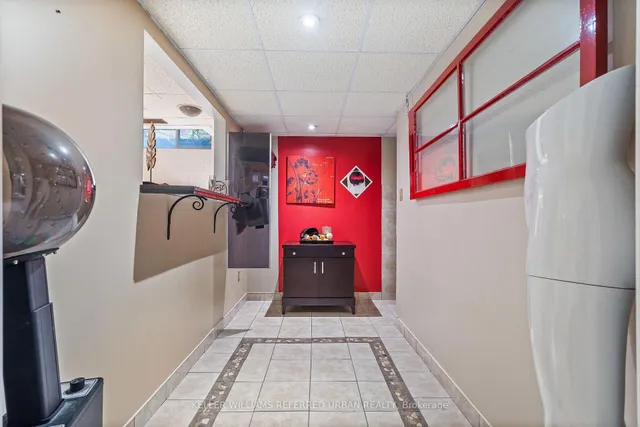 Additional image 37 of 23 Sinena Ave