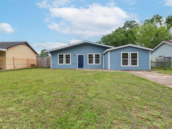 9022 Sultan Dr, Houston, TX 77078