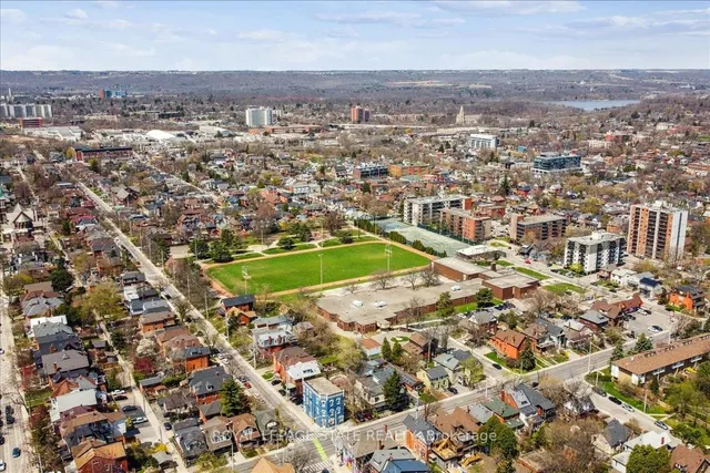 Additional image 40 of 81 Robinson St Unit 809