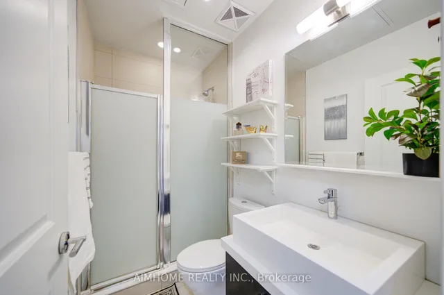 Additional image 13 of 1080 Bay St Unit 4704