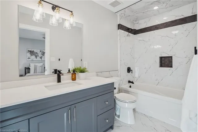 Additional image 11 of 102 Concession 11