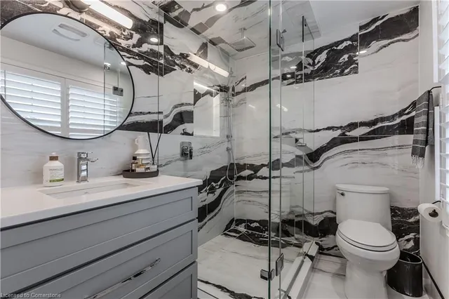 Additional image 25 of 6 Carl Cres