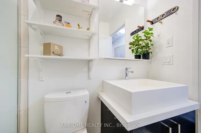 Additional image 15 of 1080 Bay St Unit 4704