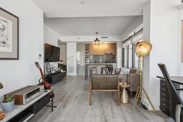 Additional image 21 of 161 Roehampton Ave Unit 601