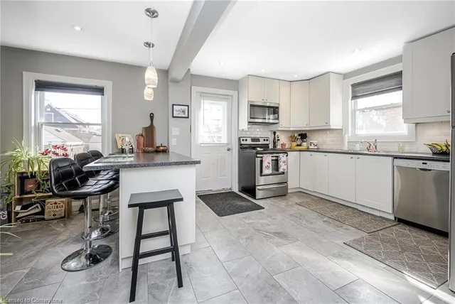 Additional image 8 of 143 Tuxedo Ave