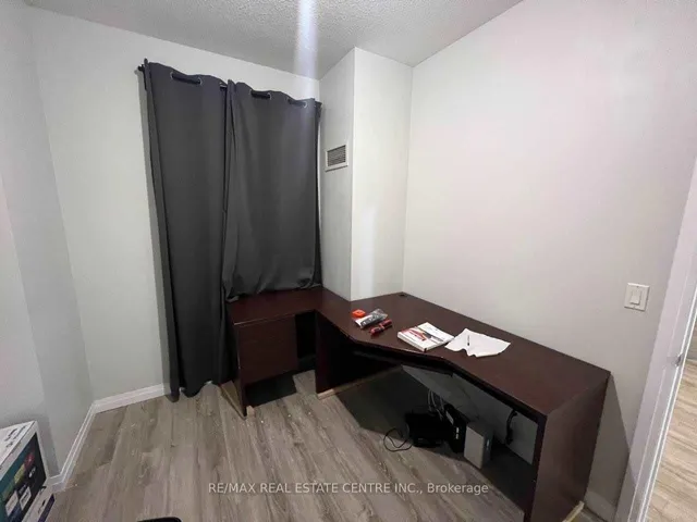 Additional image 4 of 2150 Lawrence Ave Unit 103