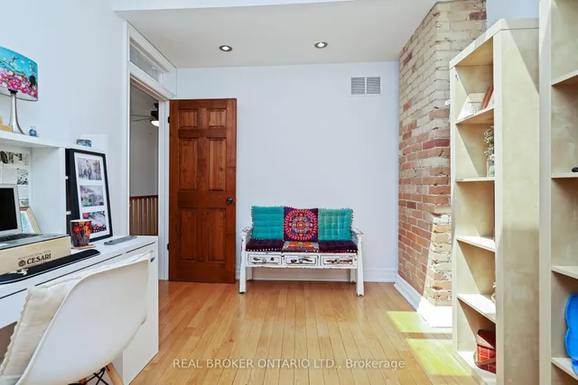 Additional image 14 of 241 Bartlett Ave