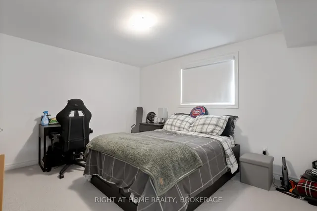 Additional image 41 of 19 Robarts Dr