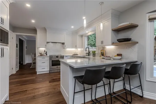 Additional image 16 of 6 Carl Cres