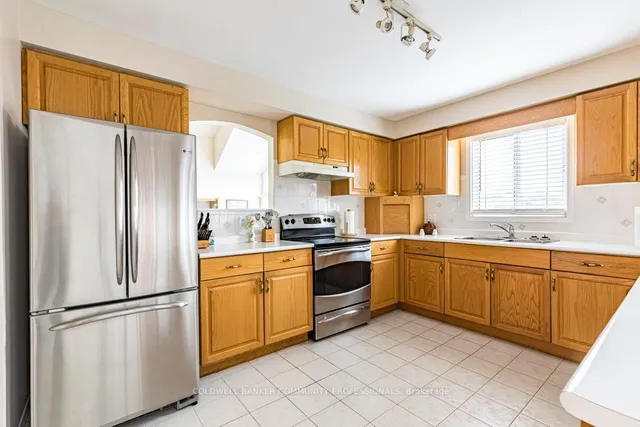 Additional image 19 of 2 Katie Crt