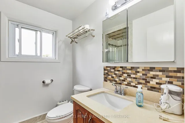 Additional image 27 of 40 Farmview Cres