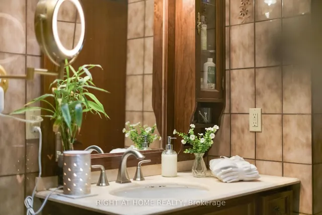 Additional image 25 of 8 Suraty Ave