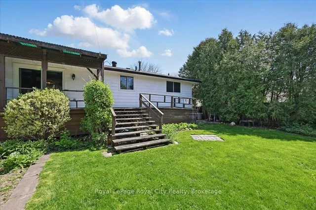 Additional image 44 of 701 Castleguard Cres