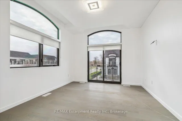 Additional image 42 of 39 Sunrow Gate