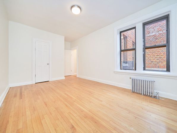 2 Ellwood St APT 6C, New York, NY 10040