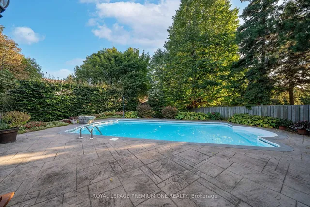 Additional image 32 of 40 Parkend Ave