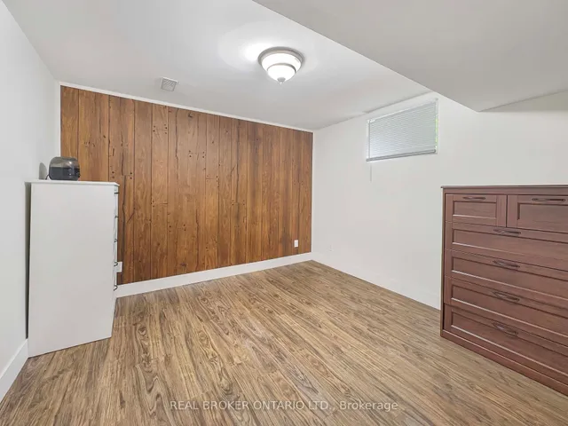 Additional image 33 of 806 Old York Rd