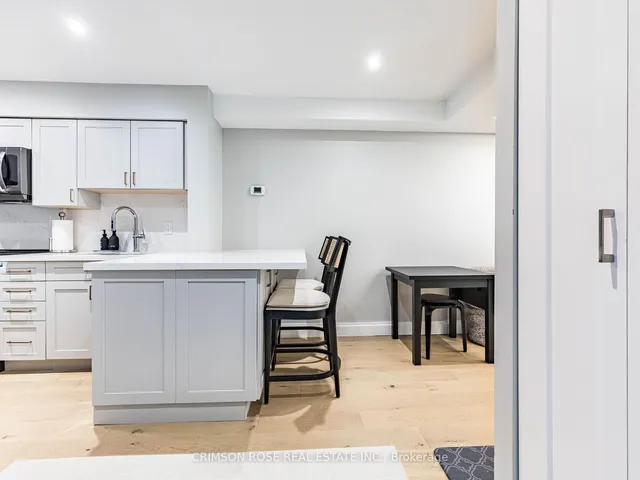 Additional image 5 of 217 St George St Unit 8