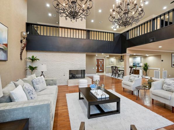 5914 Bermuda Dunes Dr, Houston, TX 77069