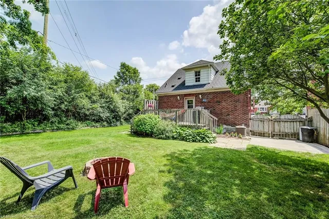 Additional image 44 of 462 Stirling Ave